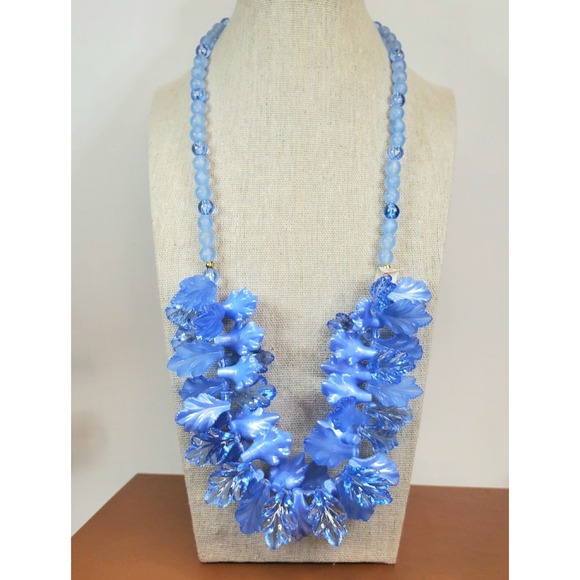The Unbranded Brand Jewelry - Vintage‎ Acrylic Blue Leaves Necklace Hong Kong